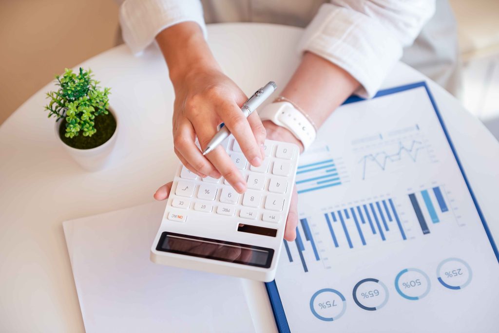 Discover the Secret to Staying Hydrated All Day with a Drip Calculator